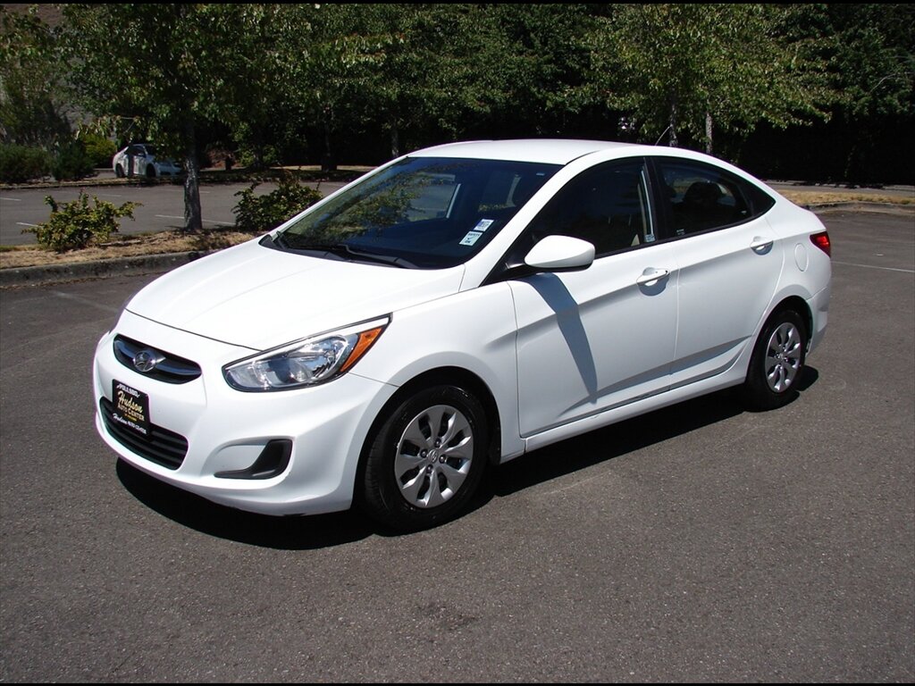 2015 Hyundai Accent GLS - Photo 1 - Poulsbo, WA 98370