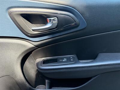 2015 Chrysler 200 Series S   - Photo 20 - Poulsbo, WA 98370