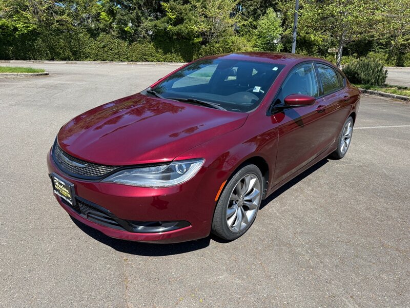 2015 Chrysler 200 Series S  