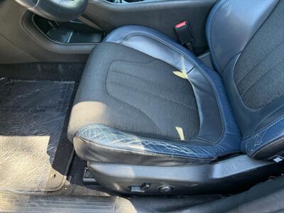 2015 Chrysler 200 Series S   - Photo 12 - Poulsbo, WA 98370