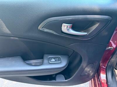 2015 Chrysler 200 Series S   - Photo 30 - Poulsbo, WA 98370