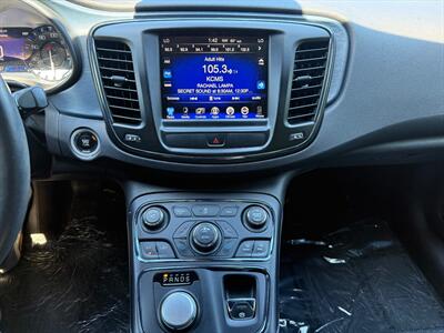 2015 Chrysler 200 Series S   - Photo 18 - Poulsbo, WA 98370