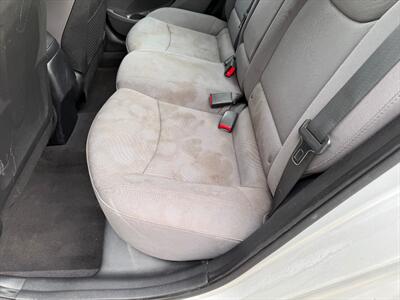 2016 Hyundai Elantra SE   - Photo 26 - Poulsbo, WA 98370