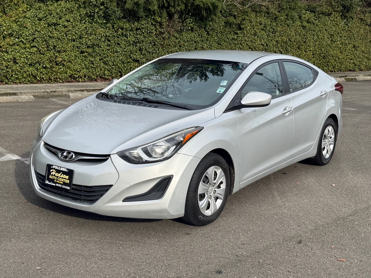2016 Hyundai Elantra SE   - Photo 1 - Poulsbo, WA 98370
