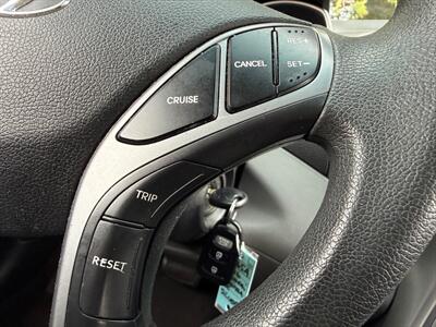 2016 Hyundai Elantra SE   - Photo 15 - Poulsbo, WA 98370