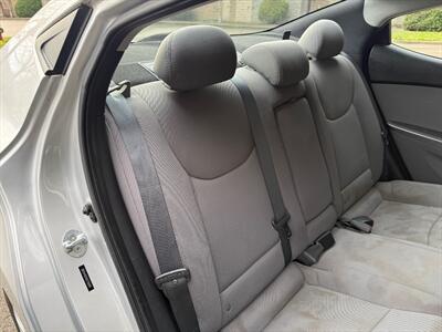 2016 Hyundai Elantra SE   - Photo 20 - Poulsbo, WA 98370