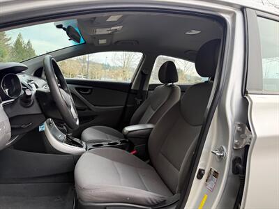 2016 Hyundai Elantra SE   - Photo 9 - Poulsbo, WA 98370