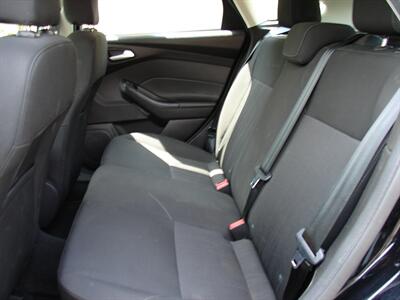2016 Ford Focus SE   - Photo 20 - Poulsbo, WA 98370