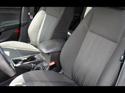 2016 Ford Focus SE   - Photo 13 - Poulsbo, WA 98370
