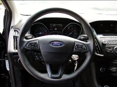 2016 Ford Focus SE   - Photo 15 - Poulsbo, WA 98370