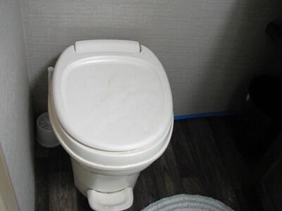 2016 Keystone Bullet Ultralite  248RKS - Photo 20 - Poulsbo, WA 98370