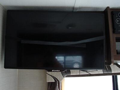 2016 Keystone Bullet Ultralite  248RKS - Photo 12 - Poulsbo, WA 98370