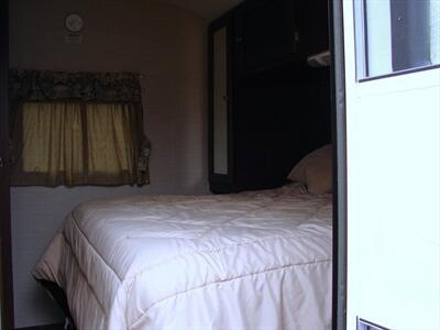 2016 Keystone Bullet Ultralite  248RKS - Photo 27 - Poulsbo, WA 98370