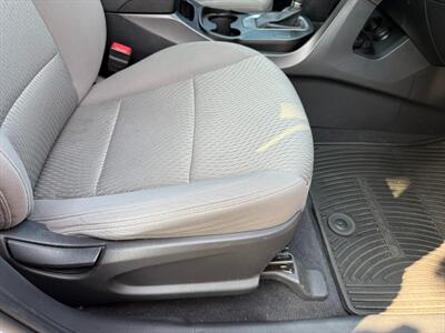 2015 Hyundai Santa Fe 2.4L   - Photo 22 - Poulsbo, WA 98370