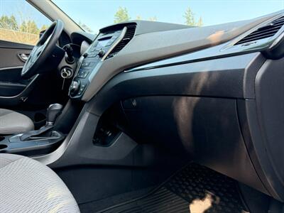 2015 Hyundai Santa Fe 2.4L   - Photo 27 - Poulsbo, WA 98370