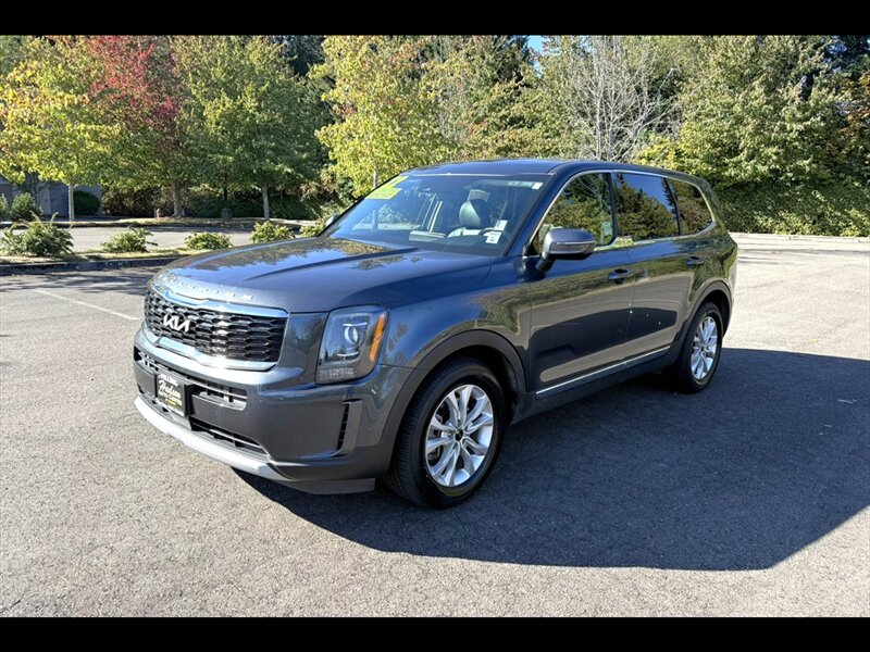 2022 Kia Telluride LX  