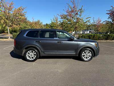 2022 Kia Telluride LX   - Photo 4 - Poulsbo, WA 98370