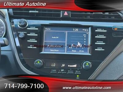 2019 Toyota Camry SE   - Photo 20 - Westminster, CA 92683