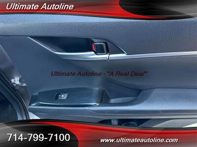 2019 Toyota Camry SE   - Photo 37 - Westminster, CA 92683