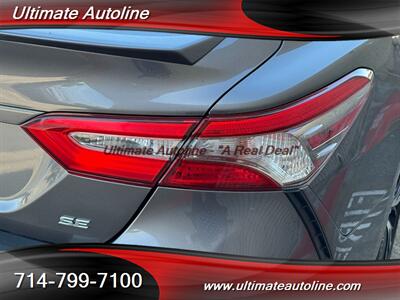 2019 Toyota Camry SE   - Photo 10 - Westminster, CA 92683