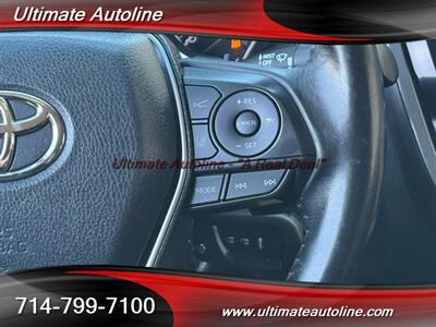 2019 Toyota Camry SE   - Photo 19 - Westminster, CA 92683