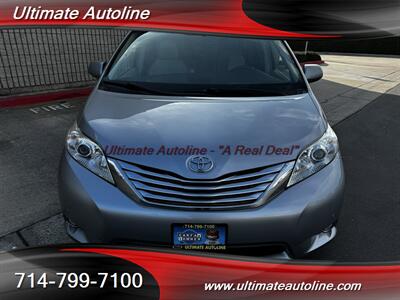 2011 Toyota Sienna Limited 7-Passenger   - Photo 2 - Westminster, CA 92683