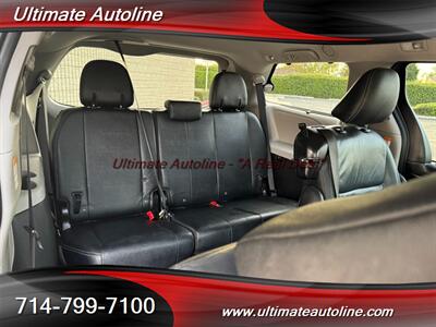 2017 Toyota Sienna SE Premium 8-Passeng   - Photo 36 - Westminster, CA 92683