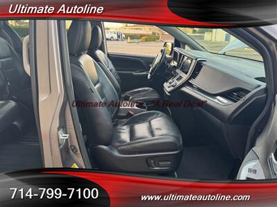 2017 Toyota Sienna SE Premium 8-Passeng   - Photo 32 - Westminster, CA 92683