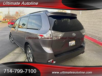 2017 Toyota Sienna SE Premium 8-Passeng   - Photo 6 - Westminster, CA 92683