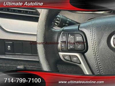 2017 Toyota Sienna SE Premium 8-Passeng   - Photo 18 - Westminster, CA 92683