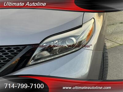 2017 Toyota Sienna SE Premium 8-Passeng   - Photo 9 - Westminster, CA 92683