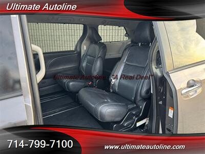 2017 Toyota Sienna SE Premium 8-Passeng   - Photo 26 - Westminster, CA 92683