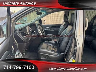 2017 Toyota Sienna SE Premium 8-Passeng   - Photo 23 - Westminster, CA 92683