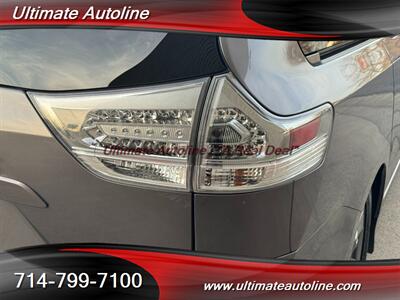 2017 Toyota Sienna SE Premium 8-Passeng   - Photo 10 - Westminster, CA 92683
