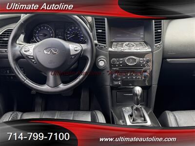 2016 INFINITI QX70   - Photo 15 - Westminster, CA 92683