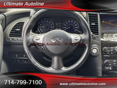 2016 INFINITI QX70   - Photo 16 - Westminster, CA 92683