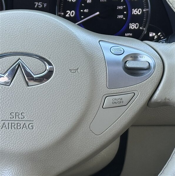 2015 INFINITI QX70 - Photo 18 - Westminster, CA 92683