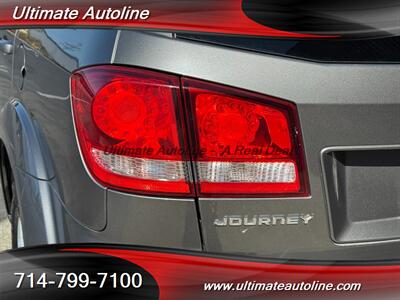 2013 Dodge Journey SXT   - Photo 12 - Westminster, CA 92683