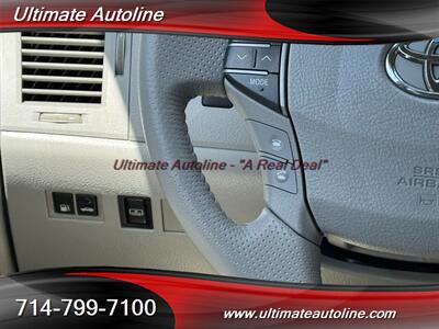 2011 Toyota Avalon Limited   - Photo 18 - Westminster, CA 92683