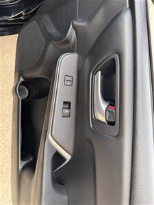 2016 Toyota Camry SE   - Photo 32 - Westminster, CA 92683