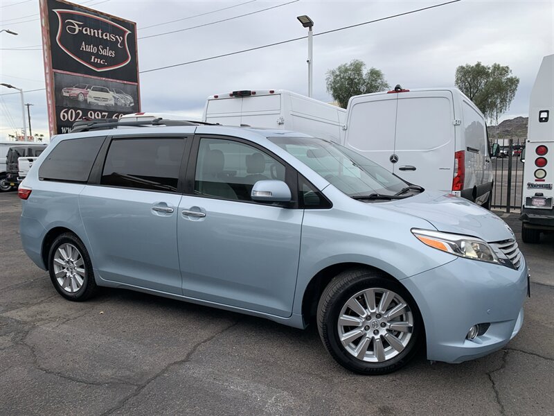 2017 Toyota Sienna LIMITED PREMIUM  