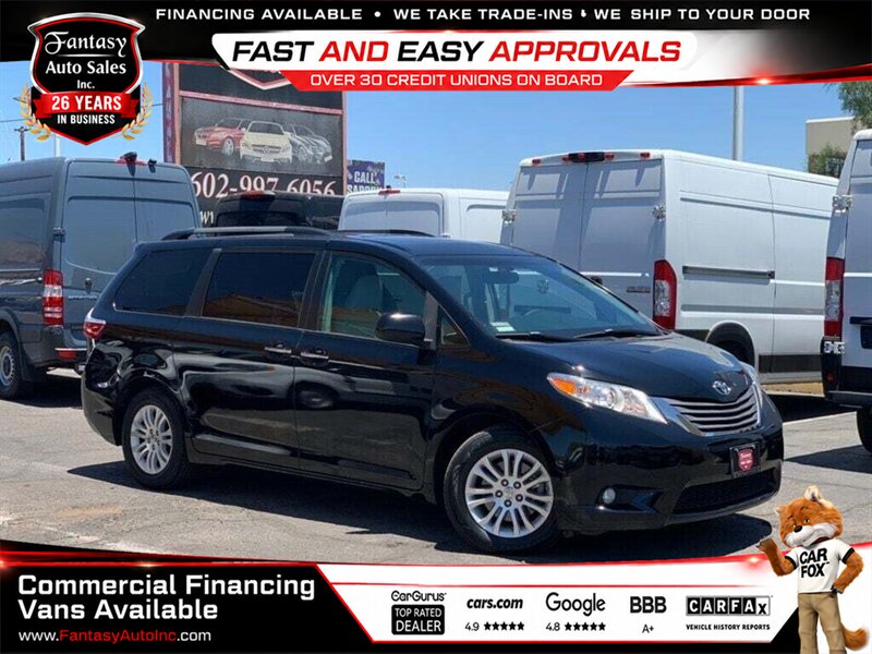 2017 Toyota Sienna XLE 8-Passenger  