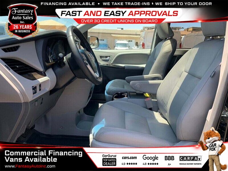 2017 Toyota Sienna XLE 8-Passenger  