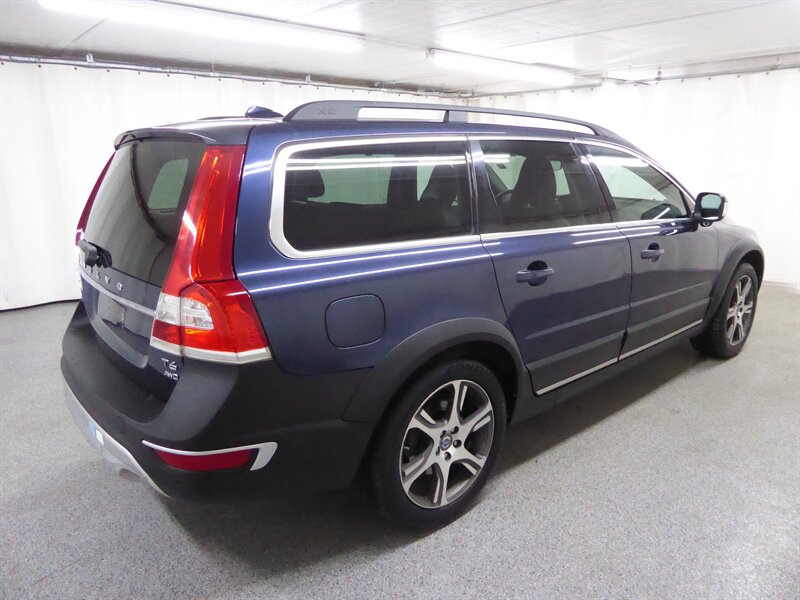 2015 VOLVO XC70 - Image 7