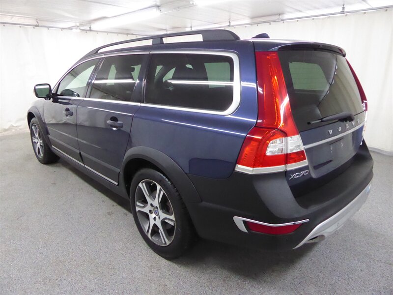 2015 VOLVO XC70 - Image 5