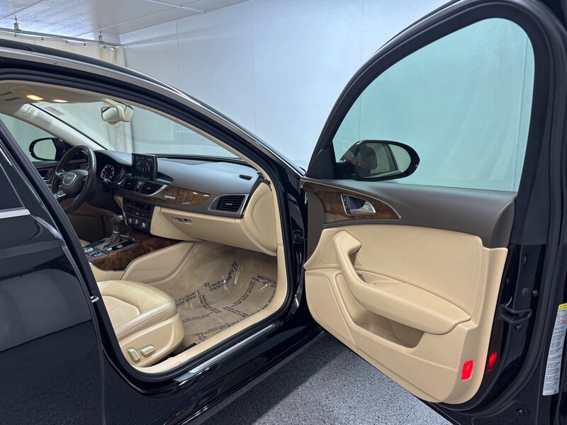 2012 Audi A6 3.0T quattro Premium Plus   - Photo 14 - Downers Grove, IL 60515