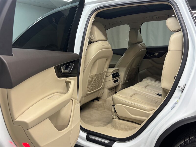 2017 Audi Q7 2.0T quattro Premium   - Photo 20 - Downers Grove, IL 60515