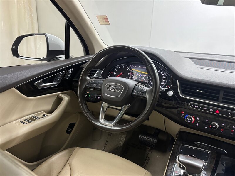 2017 Audi Q7 2.0T quattro Premium   - Photo 17 - Downers Grove, IL 60515