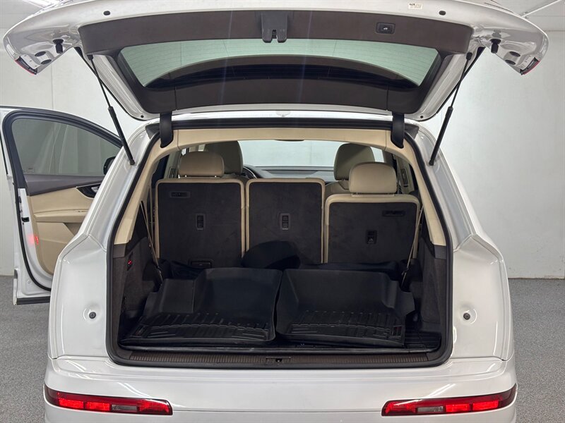 2017 Audi Q7 2.0T quattro Premium   - Photo 8 - Downers Grove, IL 60515