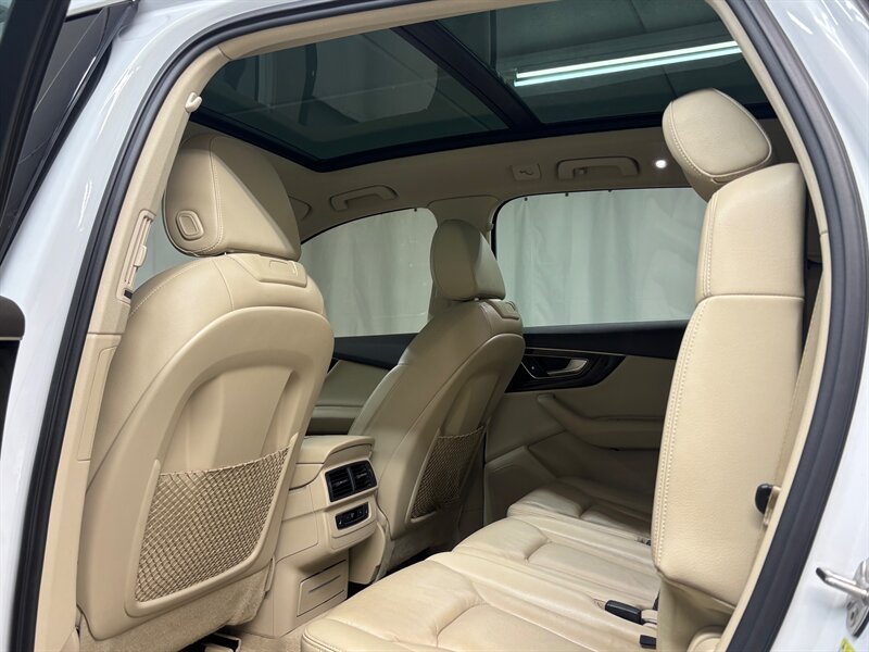 2017 Audi Q7 2.0T quattro Premium   - Photo 21 - Downers Grove, IL 60515